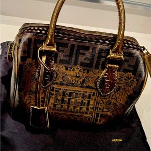 Fendi Vintage 2005 authentic leather bag
